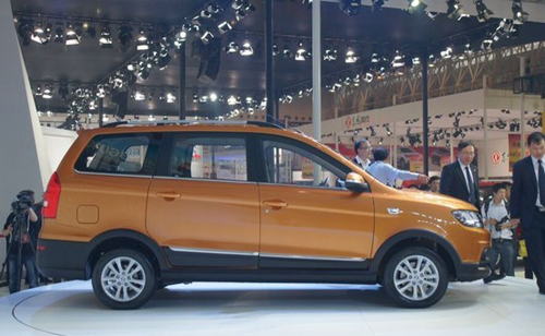 预售价6-7万元 东风小康风光360发布