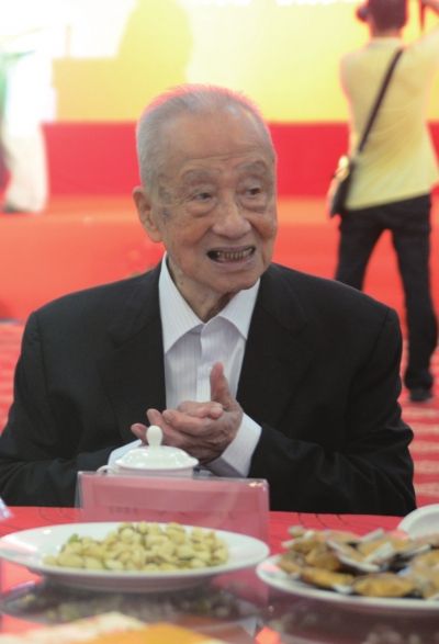  张天福：105岁的茶界传奇 一生与茶为伴