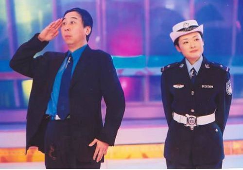 那些年,演过春晚小品的央视名嘴们_广告频道_