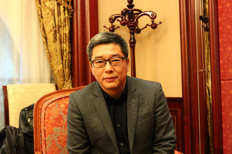 著名解说员刘建宏接受央视网记者采访。