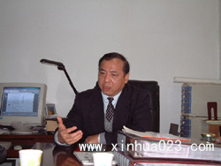 图为重庆市文化局副局长、红岩革命纪念馆馆长、歌乐山革命纪念馆馆长厉华在接受新华社记者采访。
