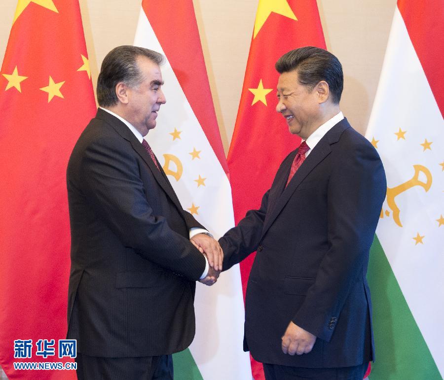 9月2日，国家主席习近平在北京钓鱼台国宾馆会见塔吉克斯坦总统拉赫蒙。新华社记者王晔摄