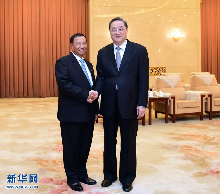 　　7月5日，全国政协主席俞正声在北京会见柬埔寨参议院主席赛冲。 新华社记者 张铎 摄