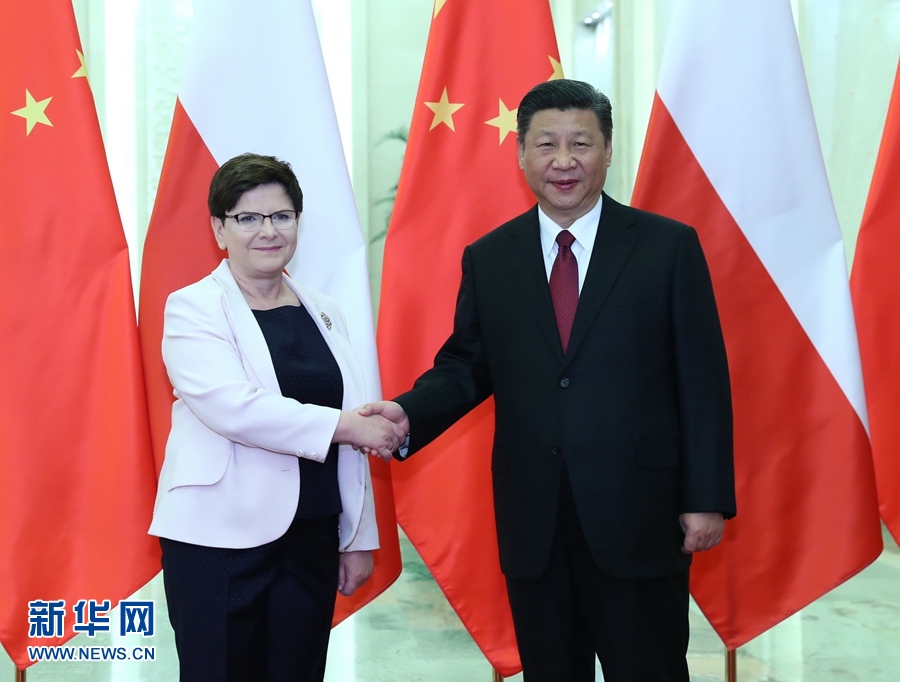 5月12日，国家主席习近平在北京人民大会堂会见来华出席“一带一路”国际合作高峰论坛的波兰总理希德沃。