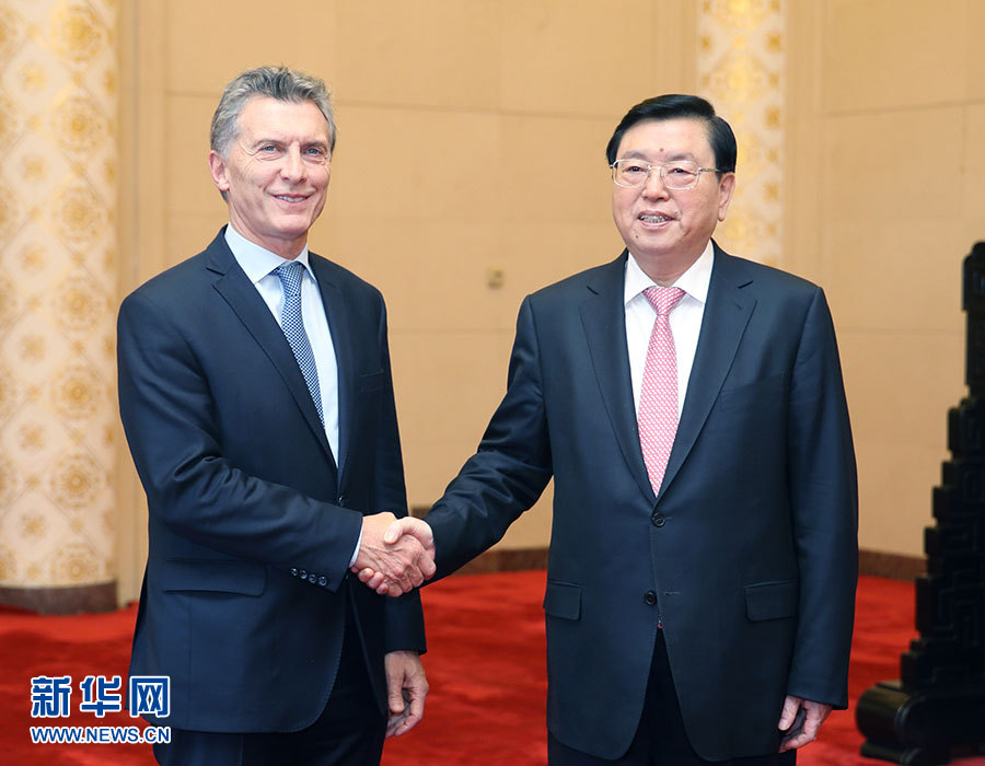 5月17日，全国人大常委会委员长张德江在北京人民大会堂会见阿根廷总统马克里。