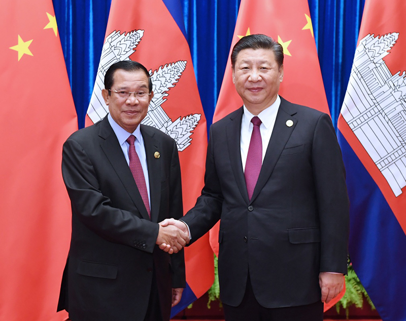 12月1日，中共中央总书记、国家主席习近平在北京人民大会堂会见前来出席中国共产党与世界政党高层对话会的柬埔寨人民党主席、政府首相洪森。