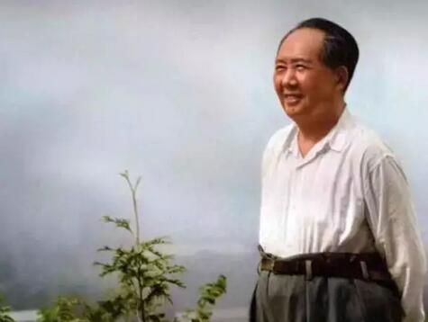 1959年，毛主席在故乡韶山。