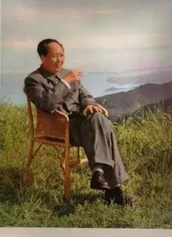 1961年，毛主席在庐山。