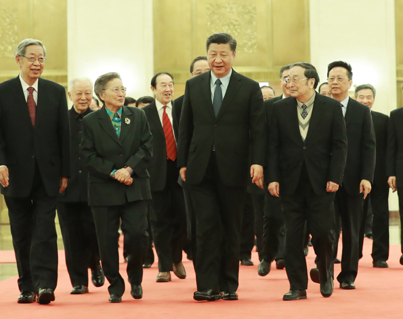 2月6日,习近平、俞正声、汪洋、王沪宁、韩正等在北京人民大会堂同党外人士座谈并共迎新春。