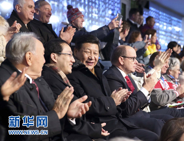 2014年2月7日晚8时14分，北京时间8日零时14分，第二十二届冬季奥林匹克运动会在俄罗斯索契隆重开幕。国家主席习近平应俄罗斯总统普京邀请出席开幕式。
