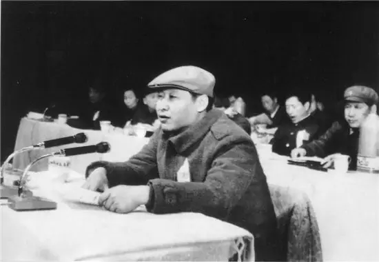 1983年12月6日，时任正定县委书记习近平在正定县第七届人民代表大会上讲话