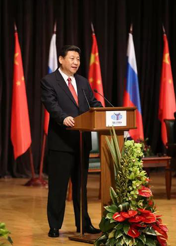 2013年3月23日，国家主席习近平在莫斯科国际关系学院发表演讲。新华社记者 丁林 摄