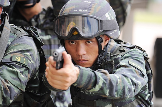 冲锋陷阵在反恐处突战场上