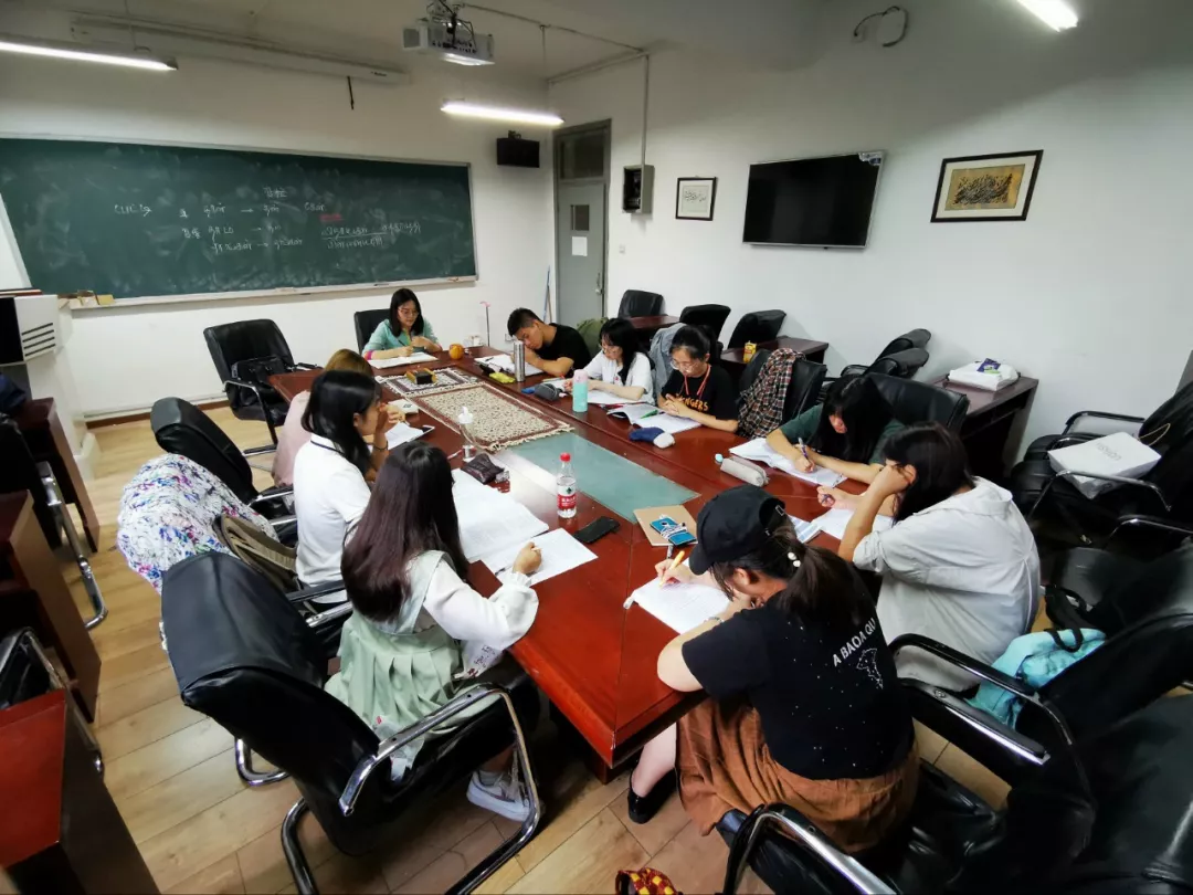 北京外国语大学2018级泰米尔语班正在上课。泰米尔语是印度南部民众广泛使用的语言。新华社记者陈杉摄