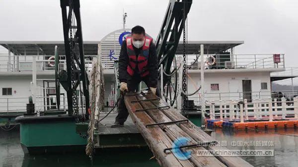 「水文网」封城中的那条船