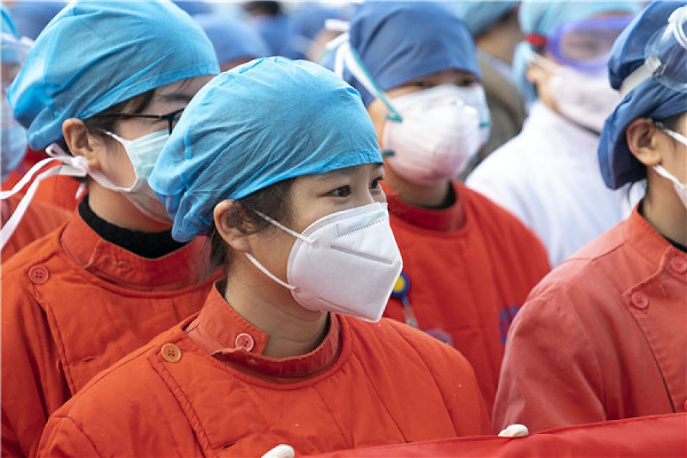 『赤子之歌』赤子之歌——记奋战在抗疫一线的90后白衣战士