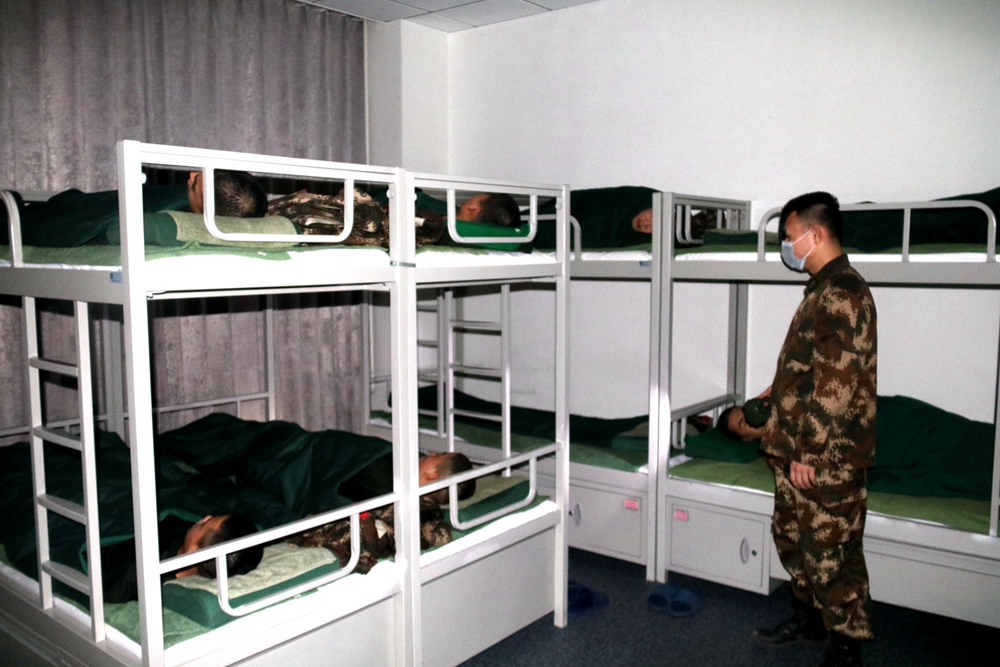 『武警官兵』武警官兵的“战疫十二时辰”