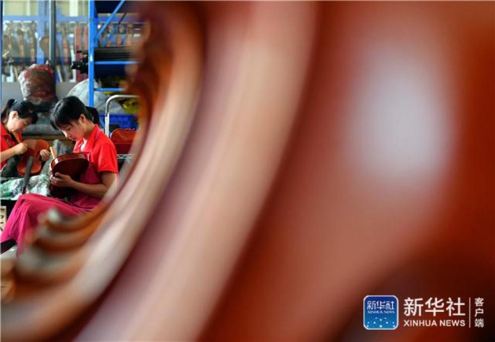 河南|放下锄头，却拨动命运的琴弦