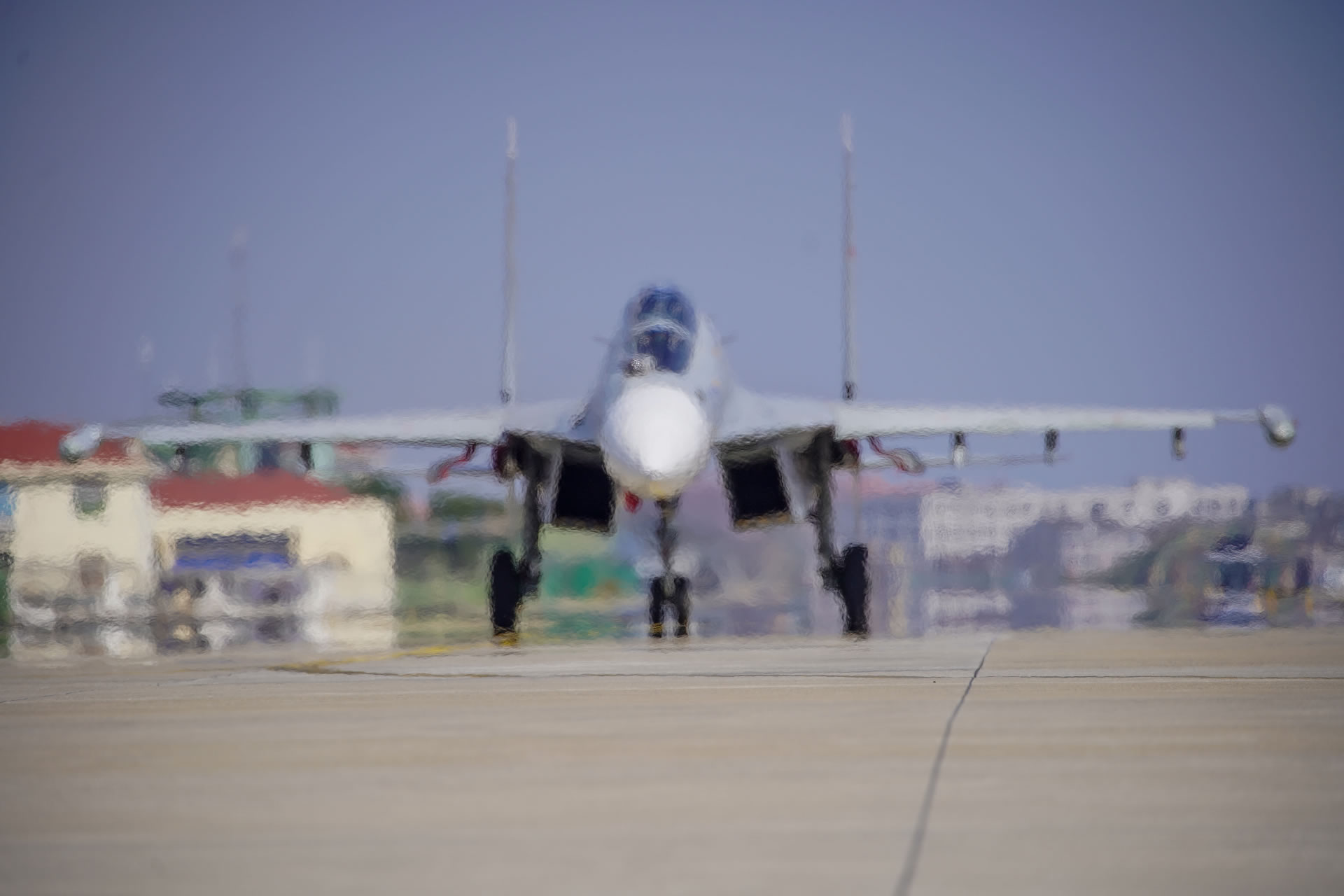 东部战区|我们正在续写新的辉煌！东部战区海军航空兵某旅官兵弘扬历史传统聚焦练兵备战