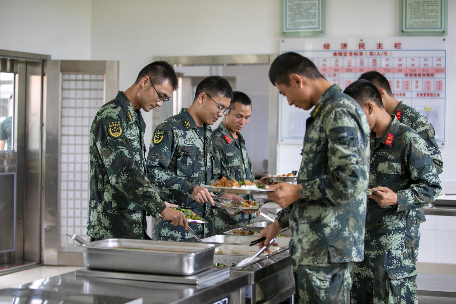 武警|武警桂林支队厉行节约反对浪费 让勤俭节约蔚然成风