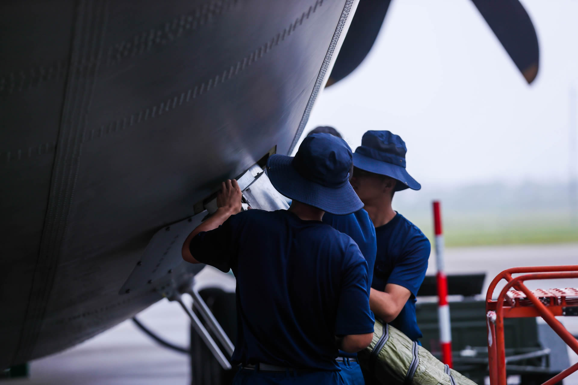 猎鹰|“猎鹰”掠海攻击 精准摧毁水面目标