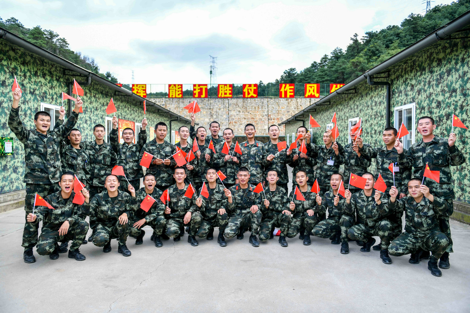 热闹纷呈|热闹纷呈迎佳节，新兵在军营的那些第一次