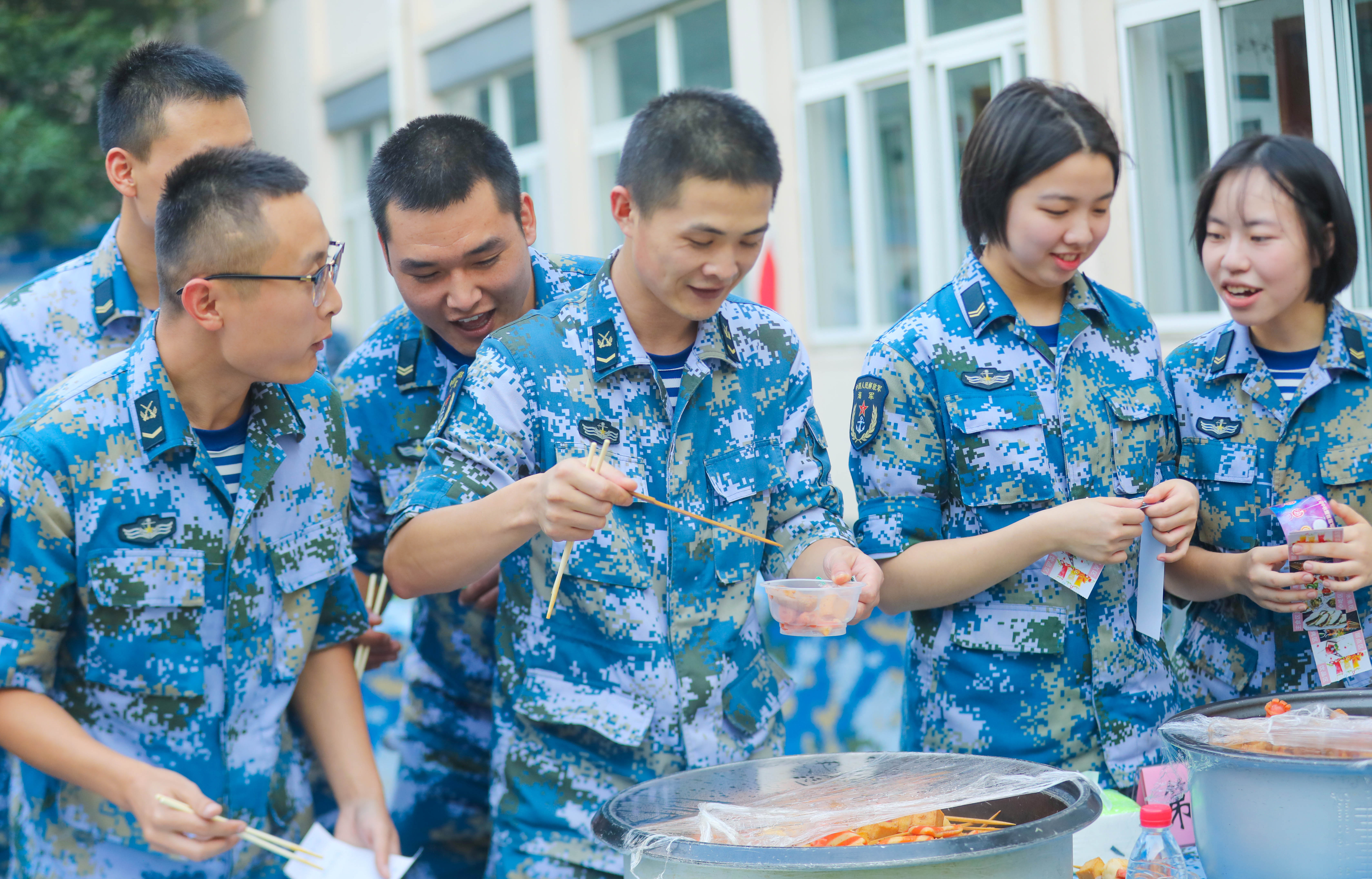 军营美食|军营美食“四面埋伏”，让你感受不一样的节日氛围