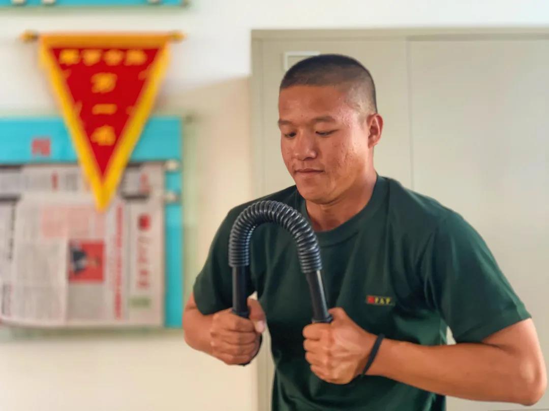 一门三代|一门三代爷孙兵，全是光荣武警！