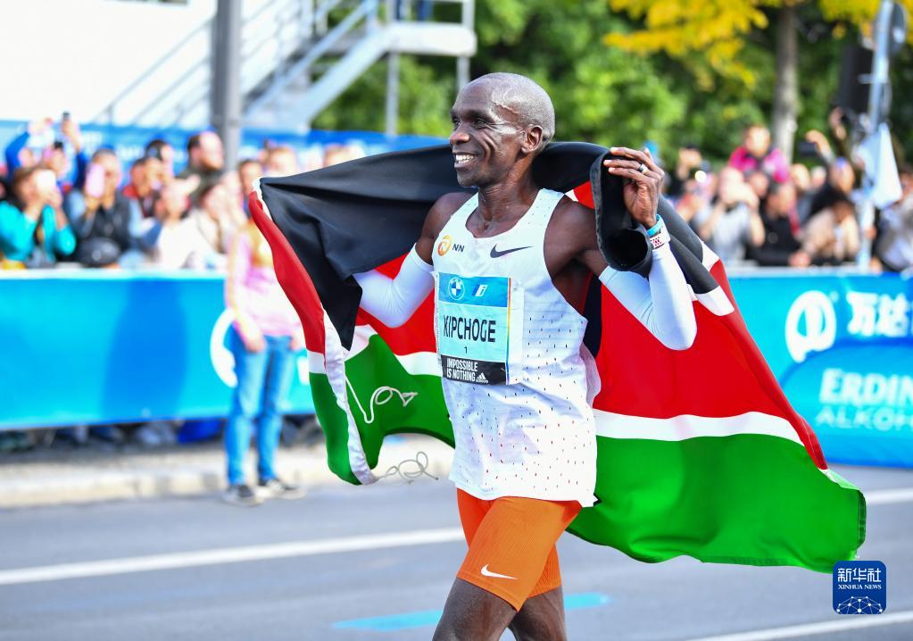 新华社体育部评出2022年国际十佳运动员 图3