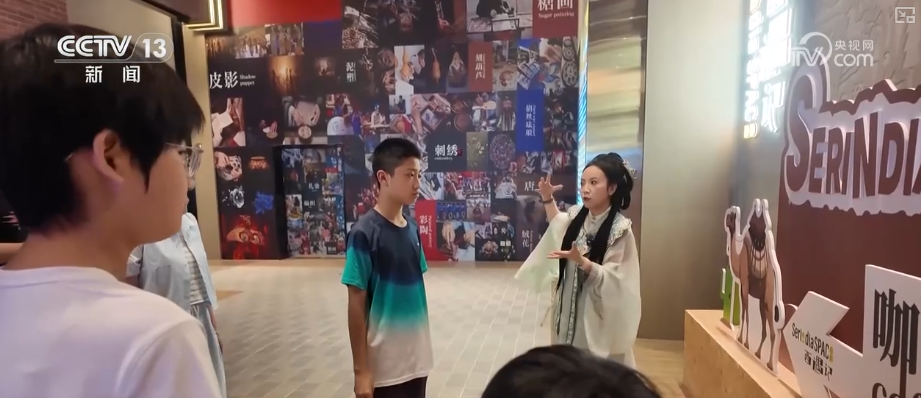 “一键换新”升级体验景区“链接”电影元素激活跨界新玩法释放消费强劲活力(图11)