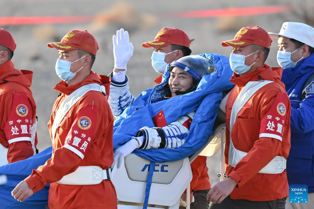 Chen Zhongrui, a Shenzhou-20 astronaut, is out of the Shenzhou-21 spaceship
