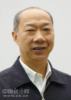 市第四届人民代表大会第四次会议,选举亓龙为阜阳市人大常委会主任;1