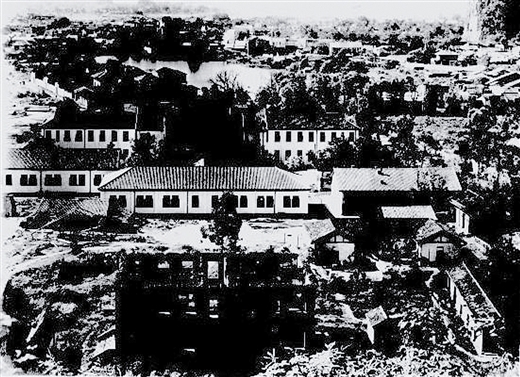 大医大德历沧桑 至臻至善谱华章