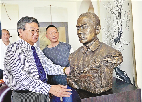 HAO艺术馆为远征军将领杨丽岩塑像_党建_共