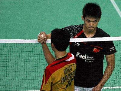 Le&nbsp;Chinois&nbsp;Lin&nbsp;Dan&nbsp;a&nbsp;battu&nbsp;son&nbsp;grand&nbsp;rival,&nbsp;l'Indonésien&nbsp;Taufik&nbsp;Hidayat