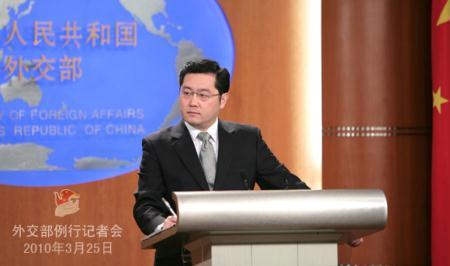At a press conference on Thursday, Foreign Ministry spokesman Qin Gang answered questions about US pressure on the appreciation of the RMB.