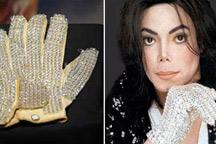 Michael Jackson´s glove sold for US$350000