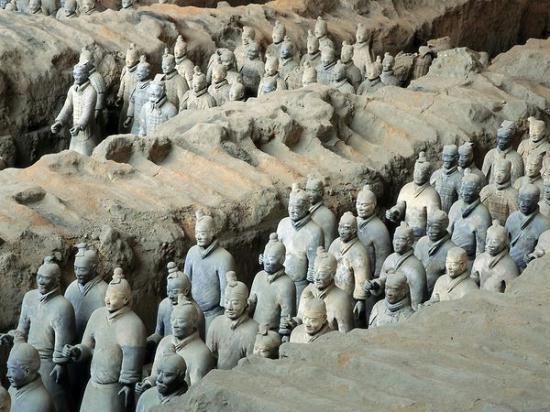 Terra-Cotta Army Protects First Emperor´s Tomb CCTV News - CNTV ...