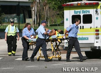 Fusillade&nbsp;à&nbsp;Orlando:&nbsp;une&nbsp;mort,&nbsp;cinq&nbsp;blessés