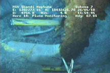 BP begins "top kill" operation to plug oil leak