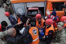 2 survivors pulled from rubble in Turkey&acute;s Van province