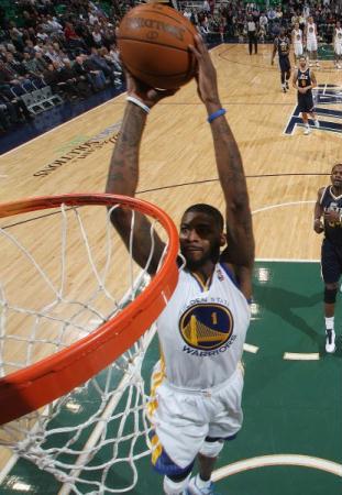 CCTV9英语新闻2011年02月:勇士队107:100击