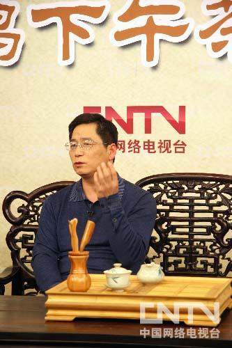 [访谈]专家解读初中女生为何早恋?