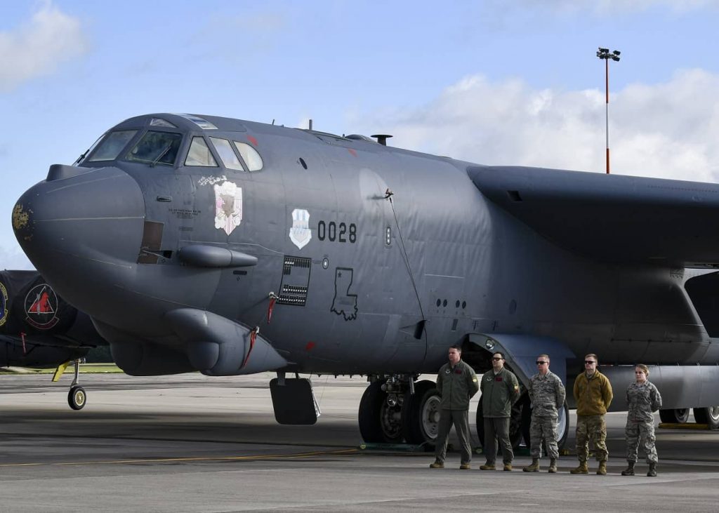 美军b52h战略轰炸机完成欧洲部署返回国内