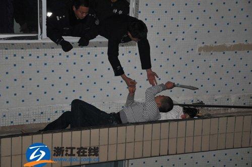 出现其他极端情况,先后赶到现场的三门县委常委,公安局长王从志等领导