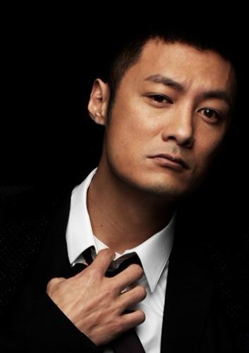 港澳台地区年度最受欢迎潜力歌手:余文乐 - 明星来了 - 复兴论坛