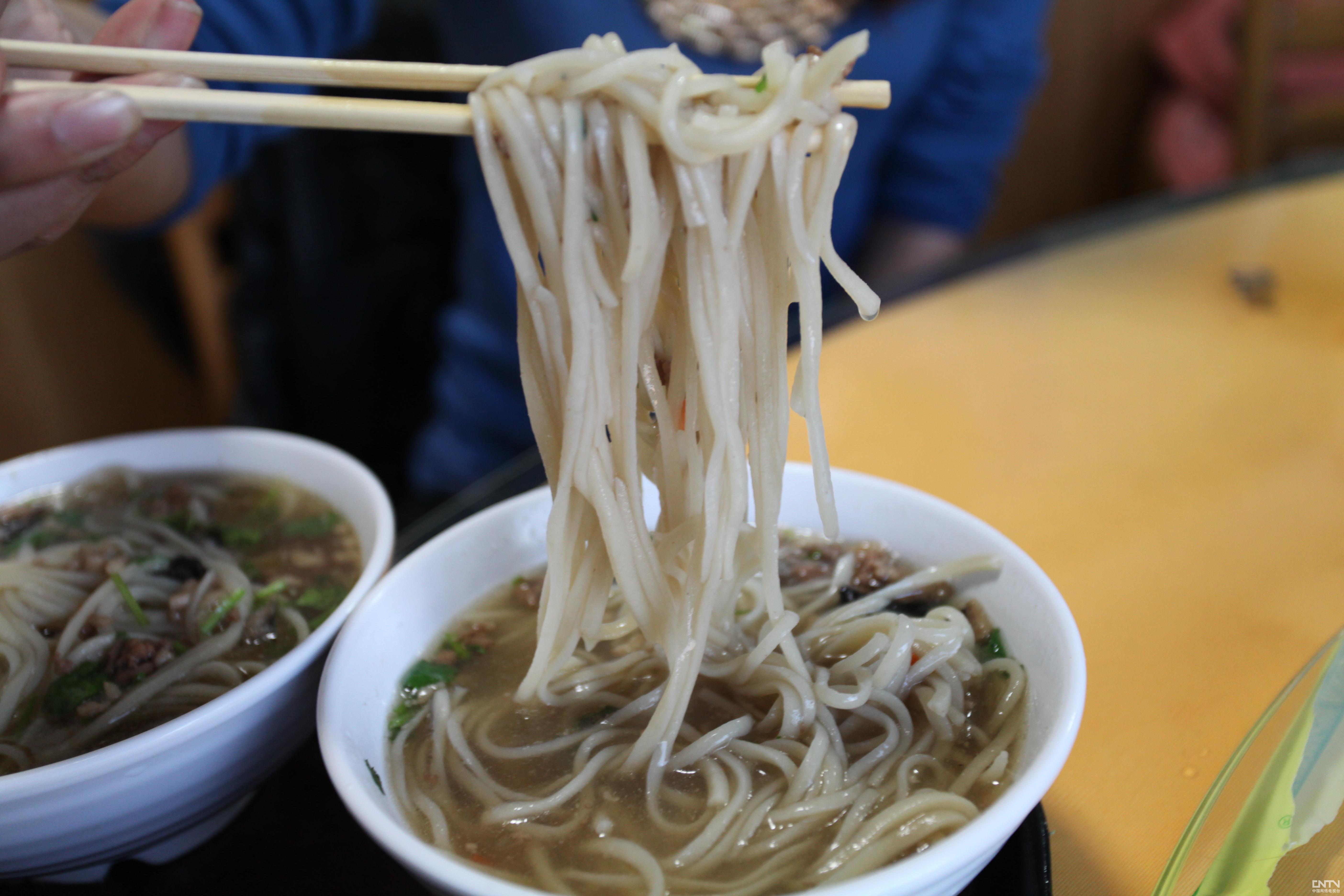 舌尖上的拨面:百吃不厌的鸡汤拨面