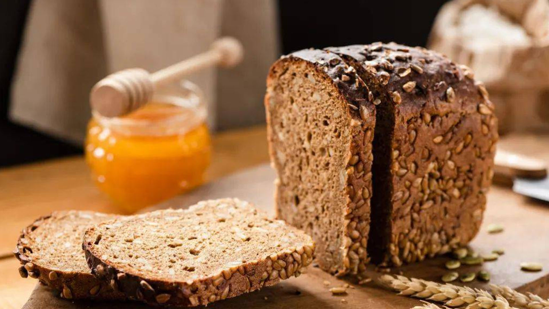 全麦面包减肥吗(泓一奇亚籽全麦面包减肥吗)