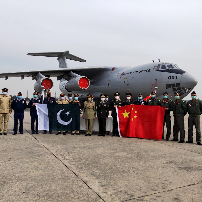 巴基斯坦政府和军队列为首个疫苗援助对象,再次证明了中巴友谊"比山高