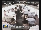 山东：司机昏迷前急刹车 救下全车人